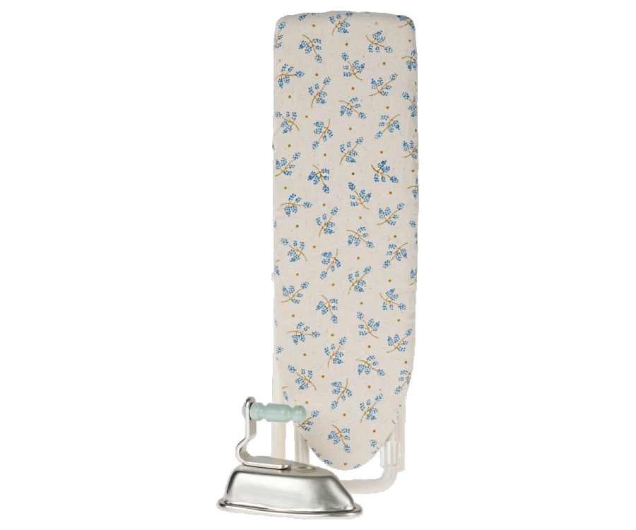 Maileg Iron And Ironing Board | Blue 2 Maileg Iron And Ironing Board | Blue - Image 2