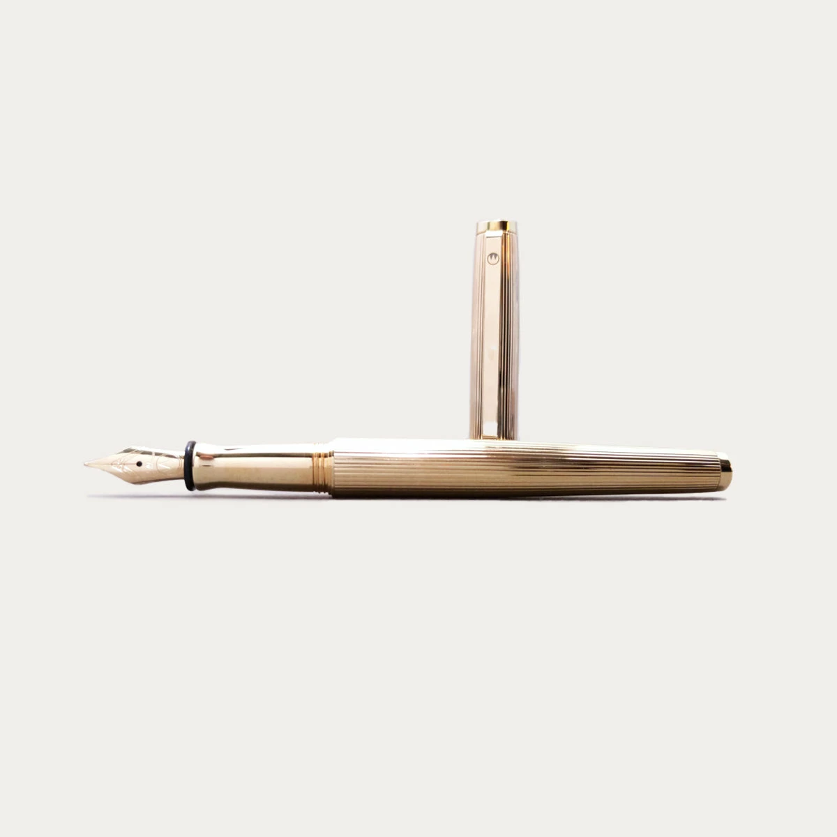 Tuscany 24K Gold-Plated Fountain Pen | Fine Nib | Lines * 1 Tuscany 24K Gold-Plated Fountain Pen | Fine Nib | Lines *