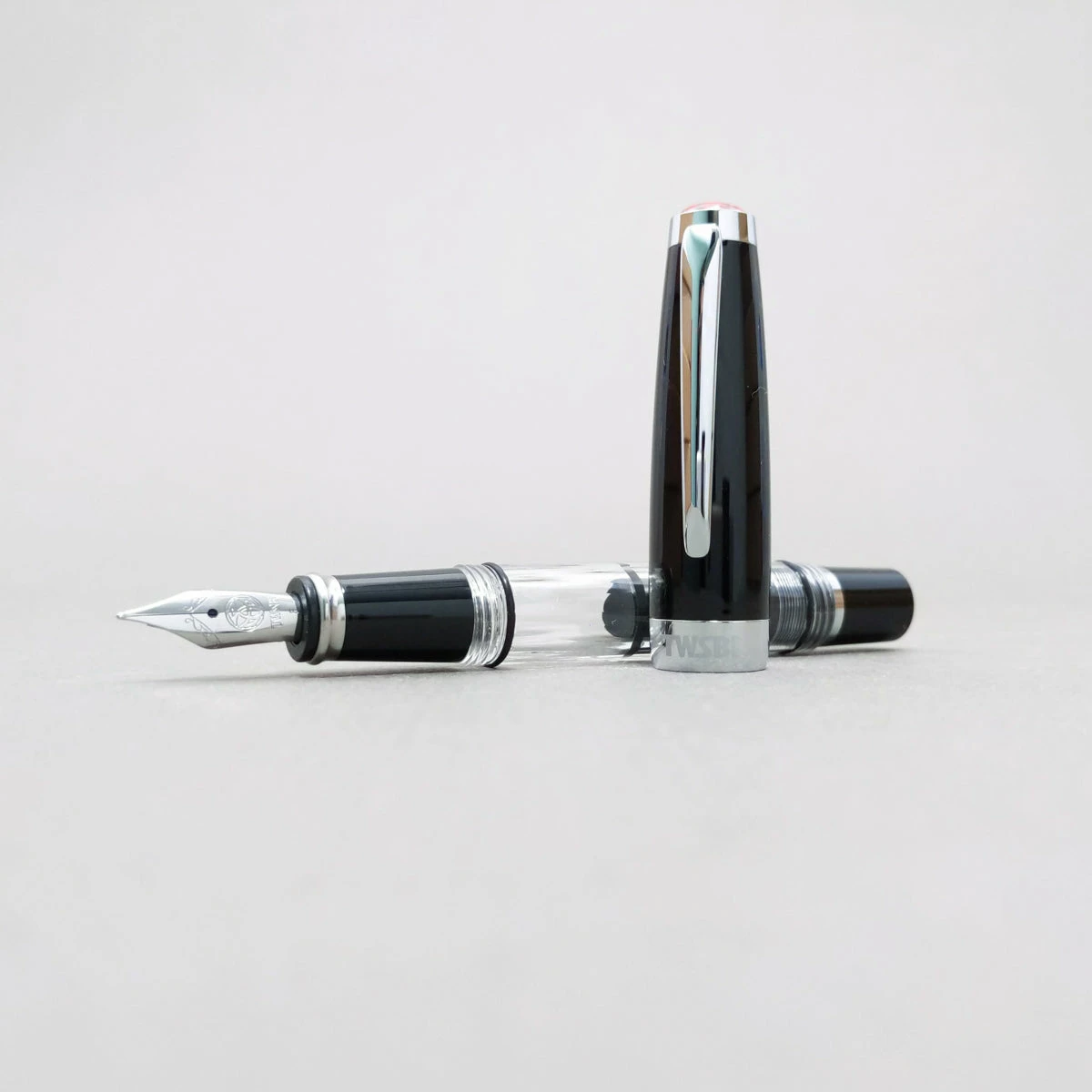 Diamond Mini Fountain Pen | Classic Black 3 Diamond Mini Fountain Pen | Classic Black - Image 3