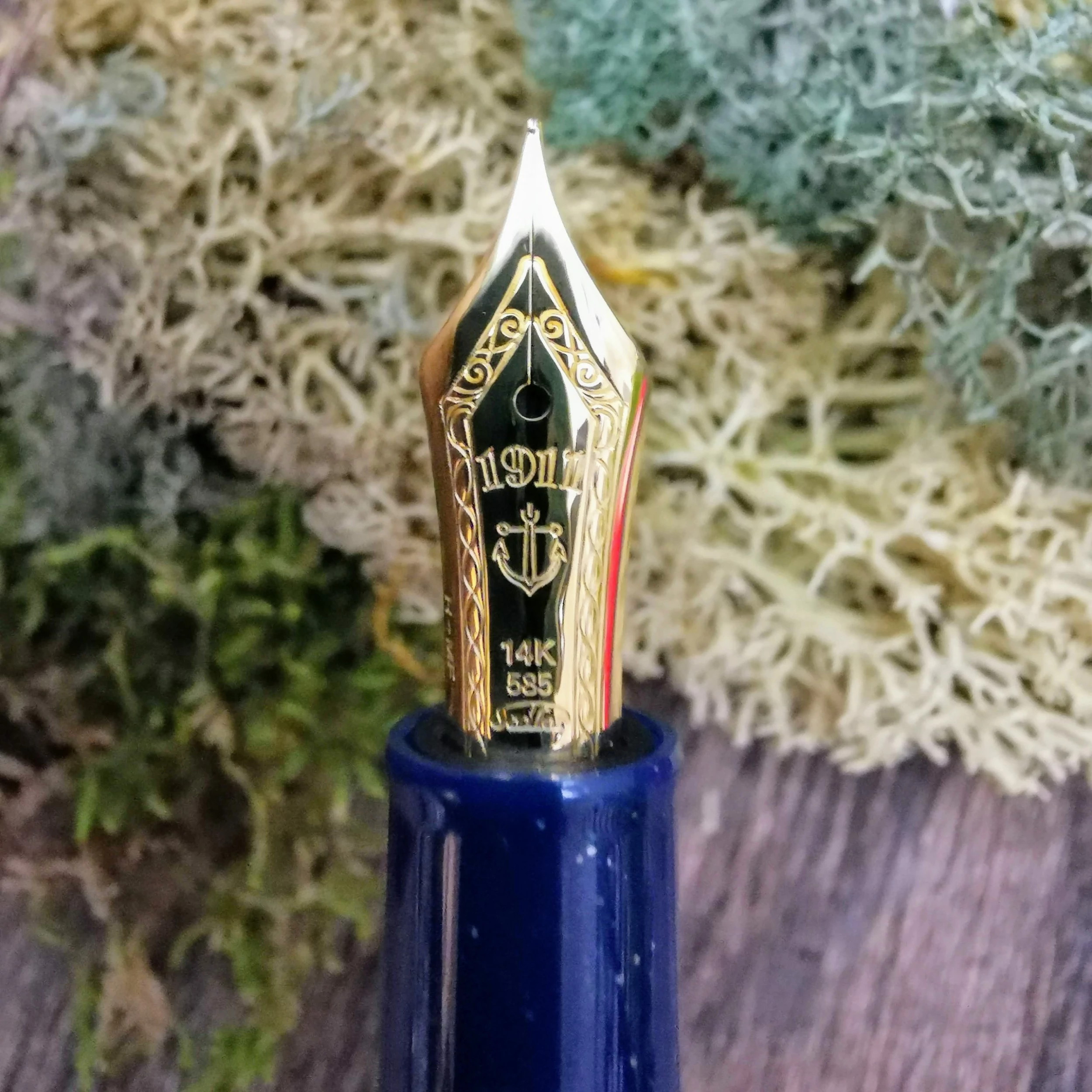 Pro Gear Slim Fountain Pen | Fairy Tale | Vega | Limited Edition 5 Pro Gear Slim Fountain Pen | Fairy Tale | Vega | Limited Edition - Image 5
