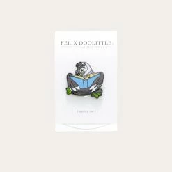 Reading Owl | Enamel Pin
