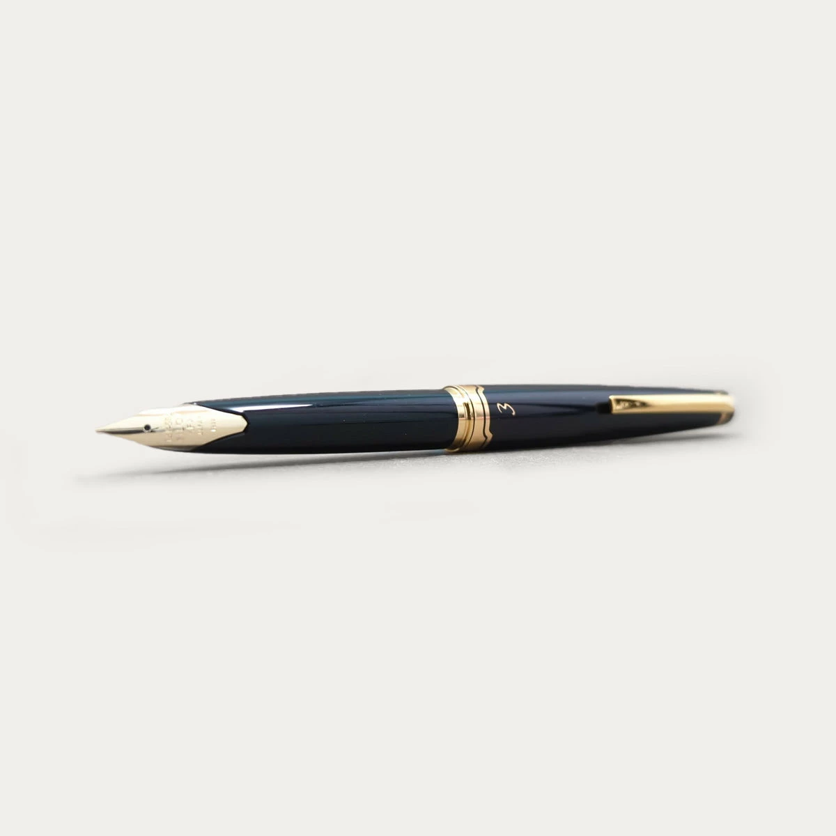 Pilot E95s Fountain Pen | Black 2 Pilot E95s Fountain Pen | Black - Image 2
