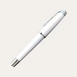 Urbane Fountain Pen | White | Fine Nib