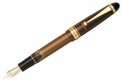 Pilot Custom 823 Fountain Pen | Amber -tool Sales Pilot Custom823 Amber OW 2 800x a93740b9 202e 4a80 9ee0 66bdf3cb218b