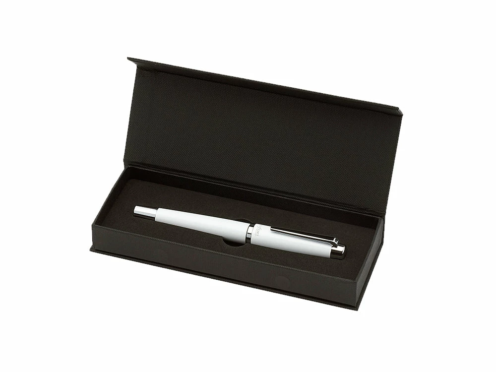 Urbane Fountain Pen | Navy | Fine Nib 6 Urbane Fountain Pen | Navy | Fine Nib - Image 6